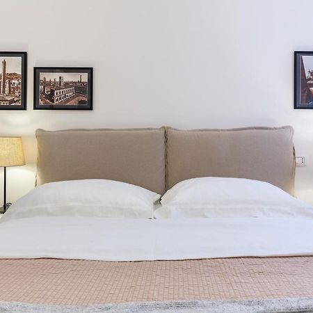 Bologna Piazza Del Nettuno Apartment Eksteriør billede